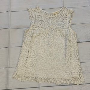 •Floral lace tank top